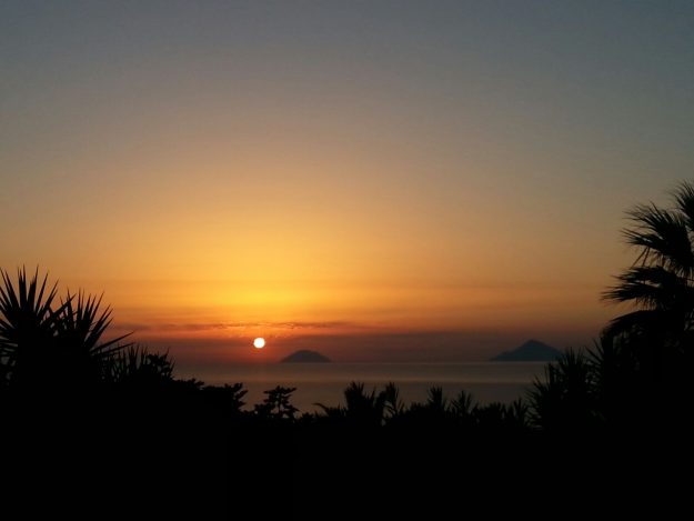 Sunsets - Vittoria Vitaloni